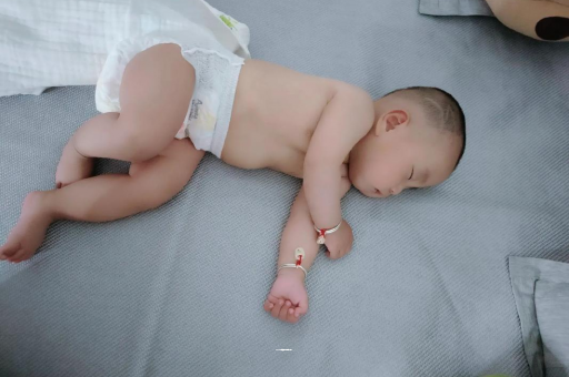 高唐怀孕多久肚子会胀气
